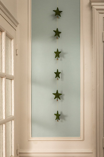 Falling Stars Garland - Olive